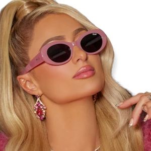 QUAY Show Up Sunglasses Pink Frame Smoke Grey Lens Quay x Paris Hilton Colab